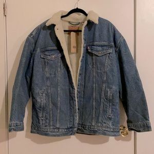 NWT Levi’s Sherpa Padded Denim Jacket | Men’s L